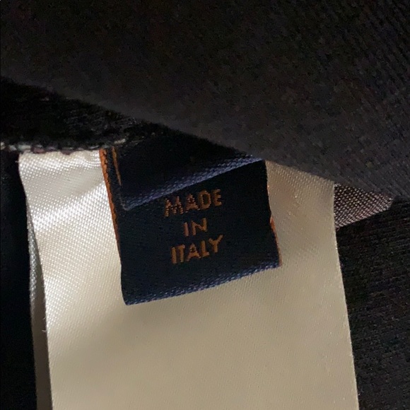 Louis Vuitton - Picture 3 of 5